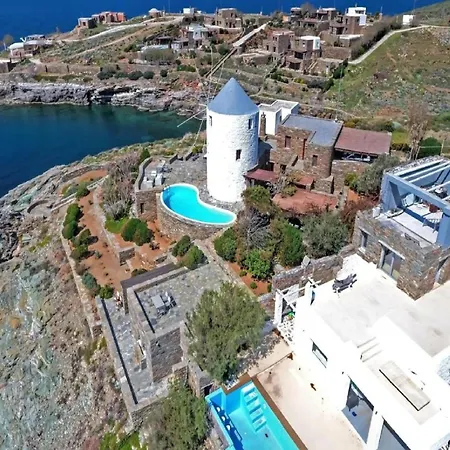 Magnificent Kea | Faros | 5 Bedrooms | Direct Access To Sea | Private Pool | Rooftop Terrace With Wonderful Views | ヴィラ