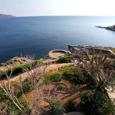Villa Magnificent Kea | Faros | 5 Bedrooms | Direct Access To Sea | Private Pool | Rooftop Terrace With Wonderful Views |